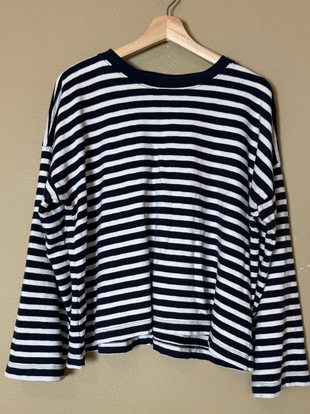 Madewell Striped Long-Sleeve Boatneck Bell Sleeve Top Navy White - Picture 2 of 6